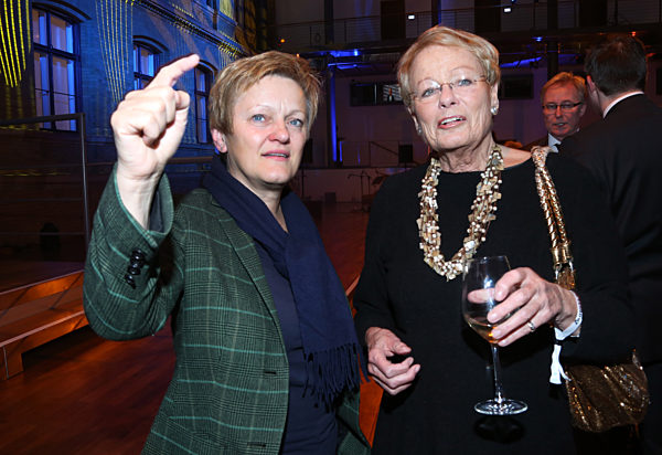 Renate Künast und Wibke Bruhns bei Nacht der Süddeutschen Zeitung in Berlin, 2014