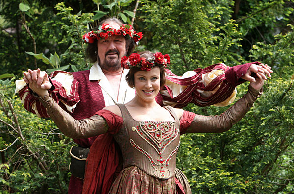 Sonja Kirchberger spielt die Buhlschaft