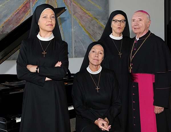 Dreharbeiten "Um Himmels Willen" mit Gaby Dohm