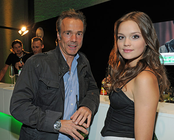 Preview Screenings der TNT  Serie "Add a Friend"