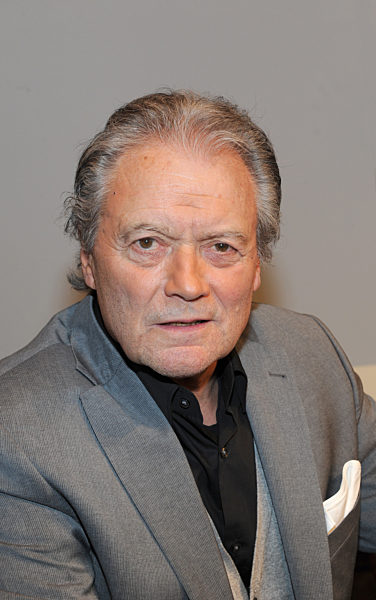 Premiere von Steiners Theaterstadl " unbekannt verzogen"