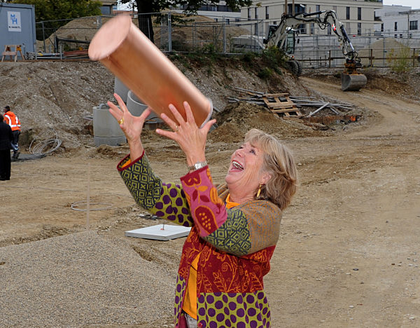 Grundsteinlegung des zweiten Horizont-Hauses von Jutta Speidel