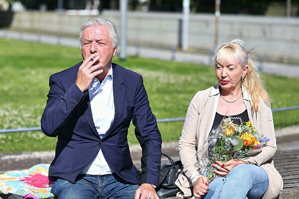 Jürgen Elsässer und seine Ehefrau Stephanie