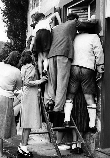 World Cup finals 1954 in Bern - Fans watching TV