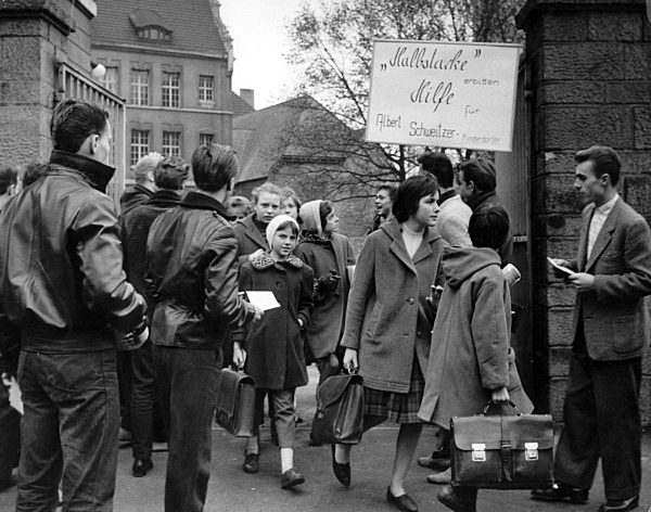 "Halbstarke" sammeln für Kinderdorf