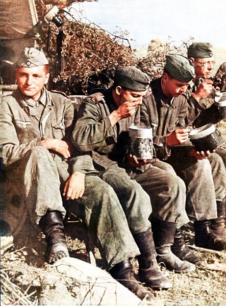 Operation, Barbarossa, group, Wehrmacht, soldiers, lunch, boxes, USSR, World War II, Soviet Union, 1942, army
