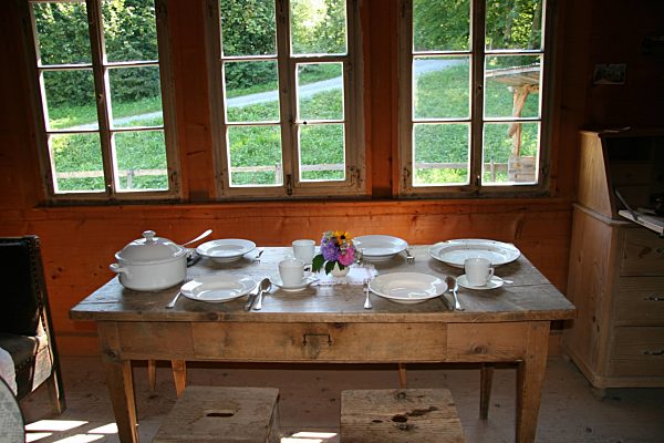 Switzerland, Brienz, Bernese Oberland, open-air museum, history, museum, historical, Ballenberg, house, home, inside, covered table, sitting room, cover