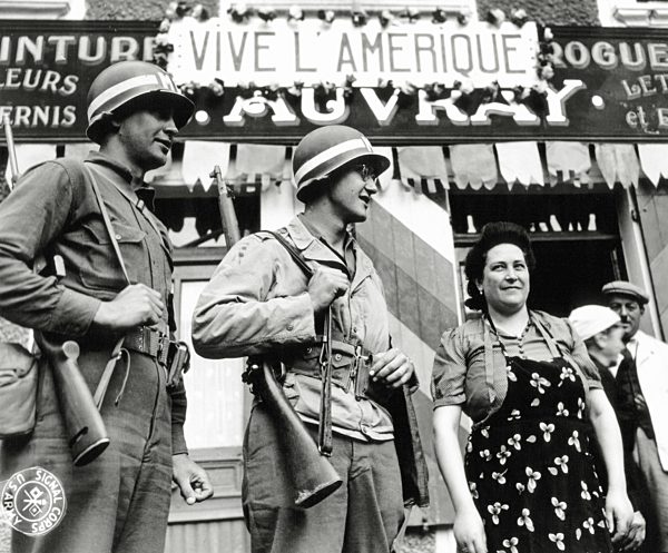 WW II, historical, war, world war, second world war, operation Overlord, Overlord, invasion, Two, US, military policemen, woman, business, trade, drugstore, Vive L' Amerique, long live America, liberation, June, 1944, Molay-Littry, Normandy, France, Europe