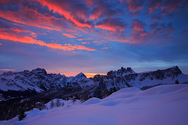 Alps, Alpine panorama, Antelao, view, mountain, mountains, massif, mountain panorama, Croda da Lago, Dolomites, Europe, cliff, rock, summit, peak, glowing, Italy, morning, daybreak, aurora, panorama, snow, sunrise, Sorapis, mood, south Tyrol, South Tirol,