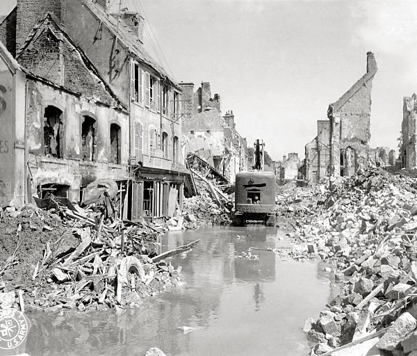 WW II, historical, war, world war, second world war, operation Overlord, Overlord, invasion, excavator, US, floods, destruction, ruins, remains, clear up, June, 1944, Valogne, Normandy, France, Europe, allies, Allied Forces, D-Day,