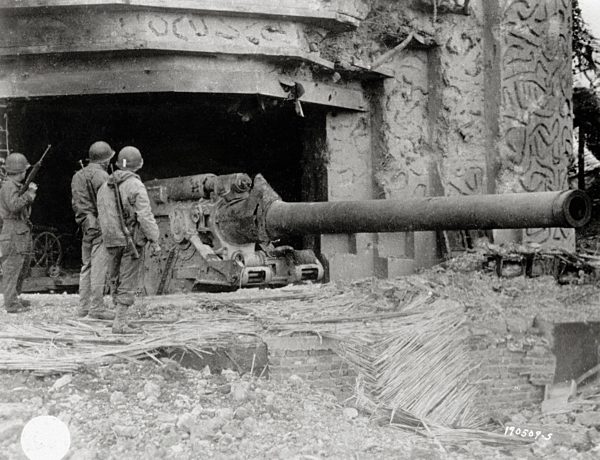 WW II, historical, war, world war, second world war, operation Overlord, Overlord, invasion, bunker, battery, cannon, June, 1944, artillery, Atlantic Wall, soldier, Saint Marcouf, Normandy, France, Europe, allies, Allied Forces, D-Day,