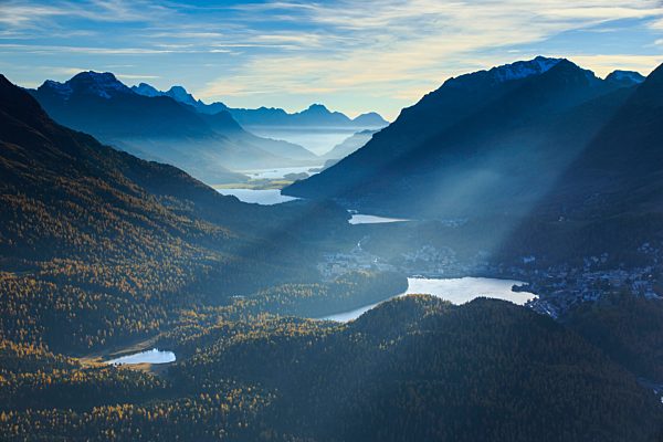 Alps, Alpine, panorama, view, mountain, mountains, massif, mountain lake, mountain lakes, mountains, summits, peaks, Graubünden, Grisons, autumn, colors, wood, larch, larches, Muottas Muragl, Oberengadin, Engadine, panorama, Piz da la Margna, plateau, Swi