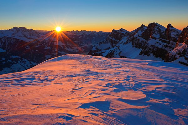 Evening, Alps, view, mountain, mountain panorama, mountains, mountain massif, Brisi, Churfirsten, Chäserrugg, rock, cliff, mountains, back light, Glarus Alps, sky, Mürtschenstock, panorama, Rosenboden, Schibenstoll, snow, snow drift, Switzerland, Swiss A