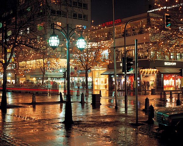 Germany, Europe, North Rhine-Westphalia, Dusseldorf, king's avenue...