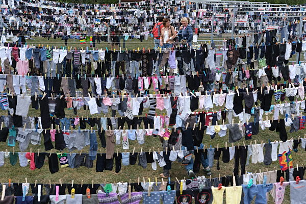 Weltrekordversuch: Längste Wäscheleine mit meisten Sockenpaaren