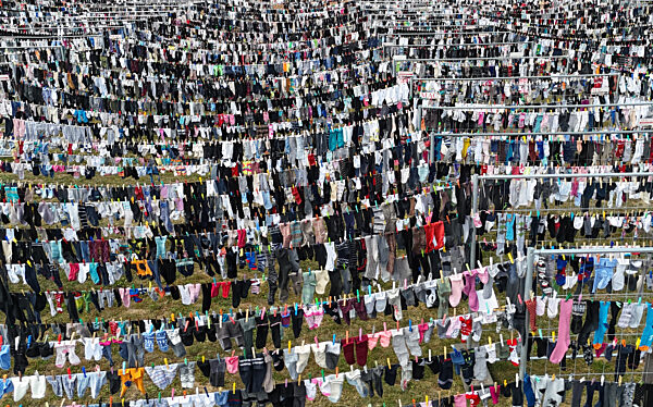 Weltrekordversuch: Längste Wäscheleine mit meisten Sockenpaaren