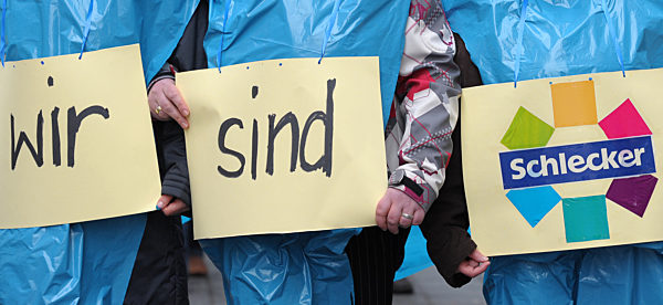 Demonstration von Schlecker-Mitarbeiterinnen
