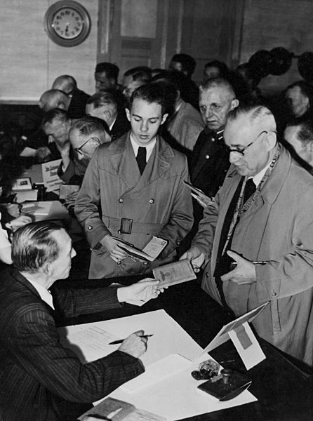 Volkssturm on Recruits