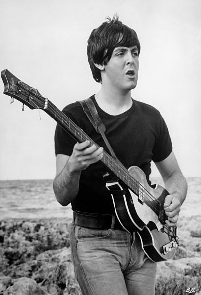 PAUL MCCARTNEY (Geboren am 18. Juni 1942 in Liverpool), englischer Musiker...