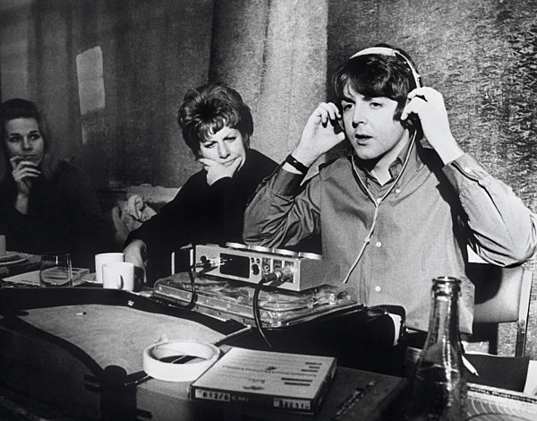 PAUL MCCARTNEY (Geboren am 18. Juni 1942 in Liverpool), englischer Musiker...