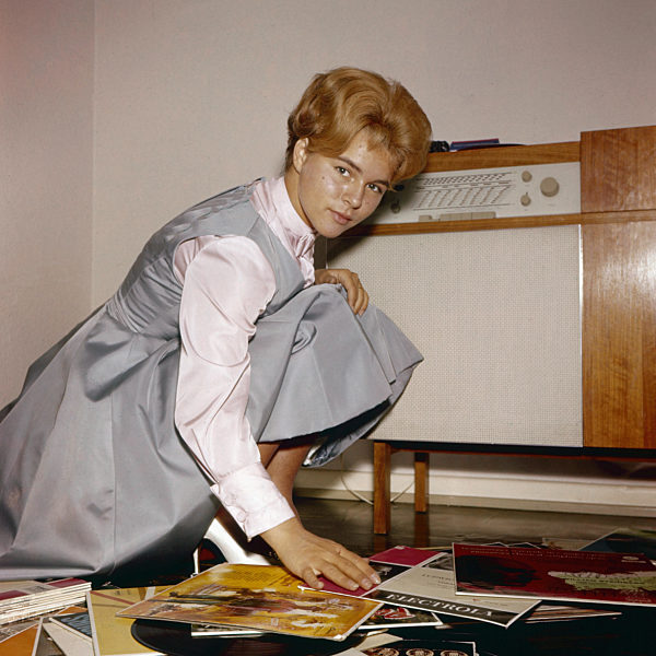 Cornelia Conny Froboess