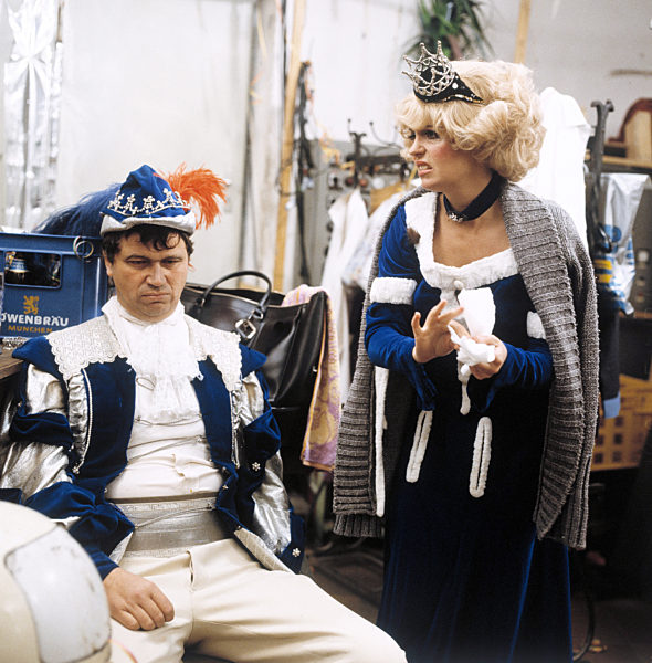 FAST WIA IM RICHTIGEN LEBEN