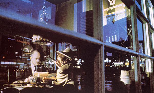 DER ANGRIFF DER GEGENWART AUF DIE ÜBRIGE ZEIT