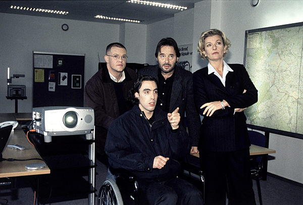 GESTERN IST NIE VORBEI