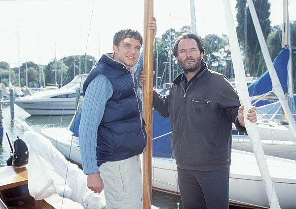 OPFERLAMM - ZWISCHEN LIEBE UND HASS