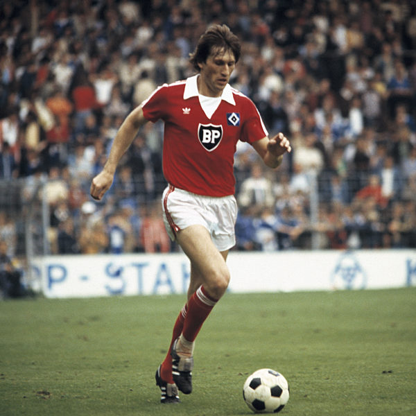 Spielszene, Manfred Kaltz (HSV) im Ballbesitz, Fussball, Bundesliga, 1979/1980, VfL Bochum gegen Hamburger SV 0:3