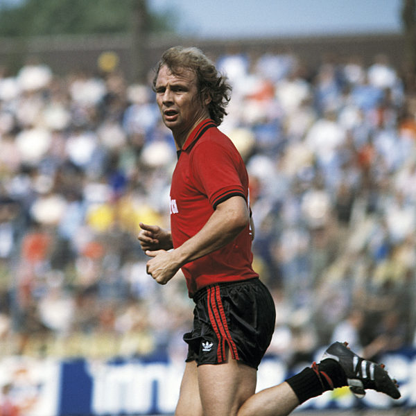 Spielszene, Bernd Hoelzenbein (Eintracht), Fussball, Bundesliga, 1978/1979, MSV Duisburg gegen Eintracht Frankfurt 0:2