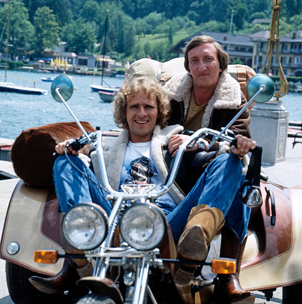 ZWEI NASEN TANKEN SUPER