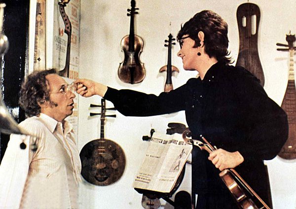 Der Grosse Blonde Mit Dem Schwarzen Schuh