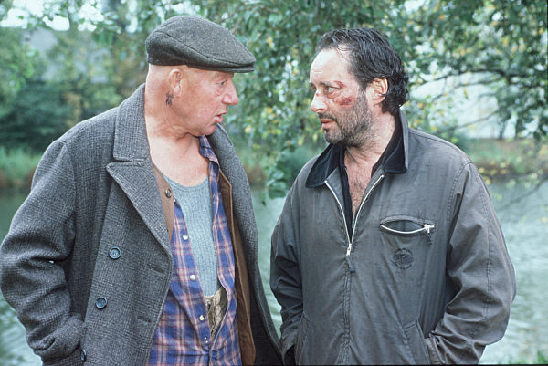 OPFERLAMM - ZWISCHEN LIEBE UND HASS