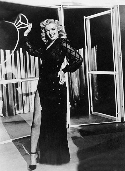 ICH TANZE IN DEIN HERZ (Ladies of the Chorus)