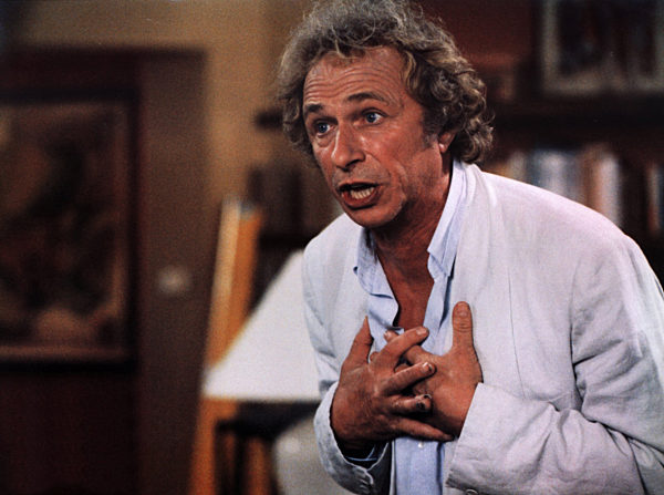 Der große Blonde auf Freiersfüßen