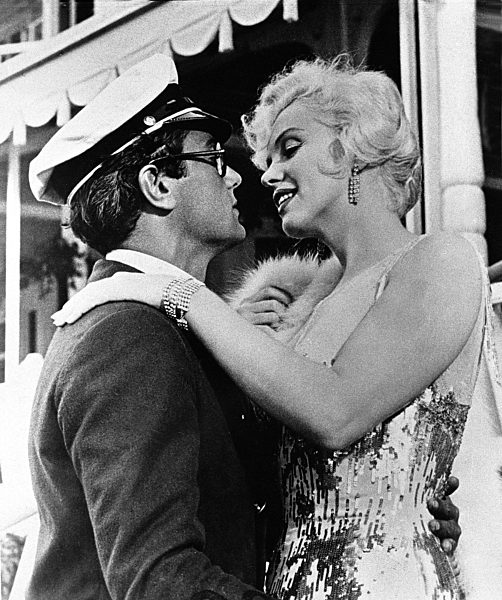 MANCHE MÖGEN'S HEISS (Some like it hot)