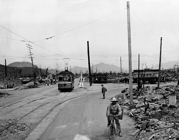 WW2, Zweiter Weltkrieg: Hiroshima after the bomb.