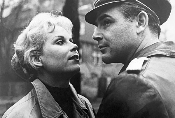 DIE FEUERROTE BARONESSE