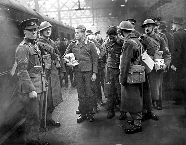 German POWs in London