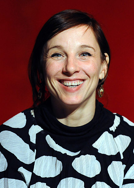 Meret Becker im Circus Schatzinsel