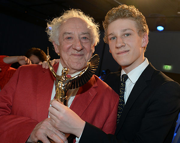 KINA - Schule und Schauspielerei - Johannes macht beides