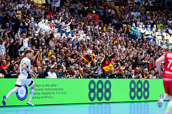 DEN, Deutschland vs. Oesterreich, Handball, EHF Europameisterschaft 2026, Gruppe A, Spieltag 1, 15.01.2026