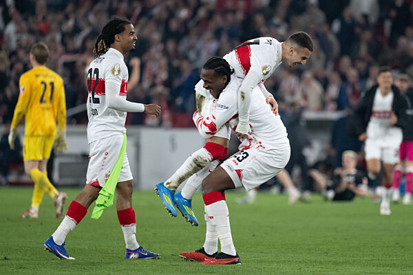 GER, Stuttgart vs. Freiburg, Fussball, Herren, DFB-Pokal [German Cup], Halbfinale, Spielzeit 2025/2026, 23.04.2026