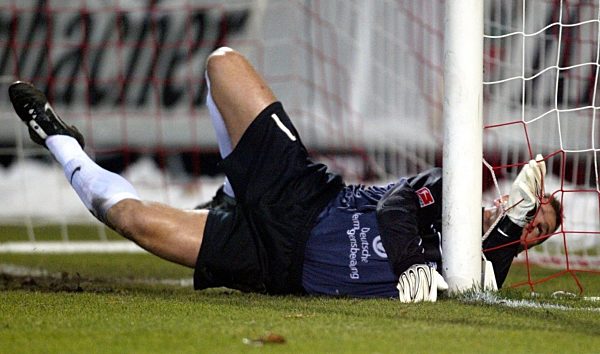 Fußball: Der Lauterer Torhüter Georg Koch in Aktion