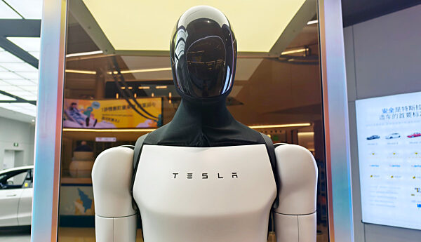 Tesla Humanoid Robot Optimus