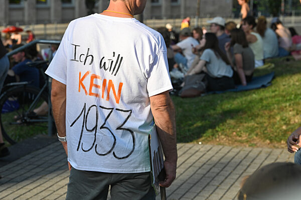 Landtagswahl Thüringen - Demonstration vor dem Landtag