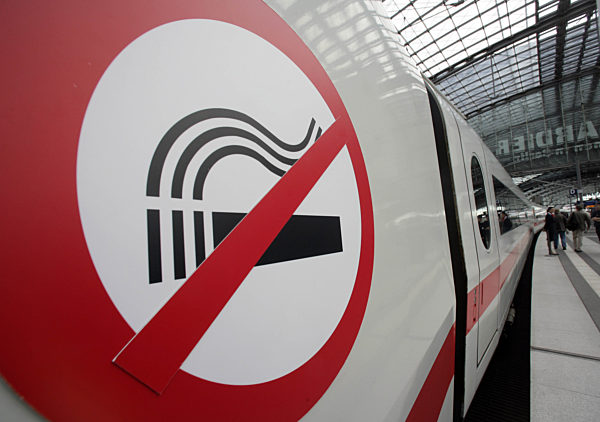 Rauchverbot in Bahnhöfen und Zügen