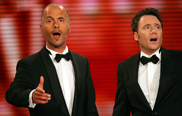 Der deutsche Schauspieler Christoph Maria Herbst (l) und der Moderator des...