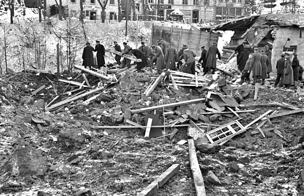 II. WK - Luftangriff auf die Eifel 1945